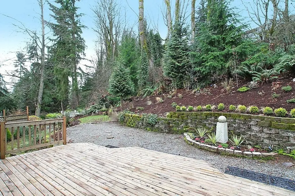 15501 SE 46th Way Bellevue WA 98006