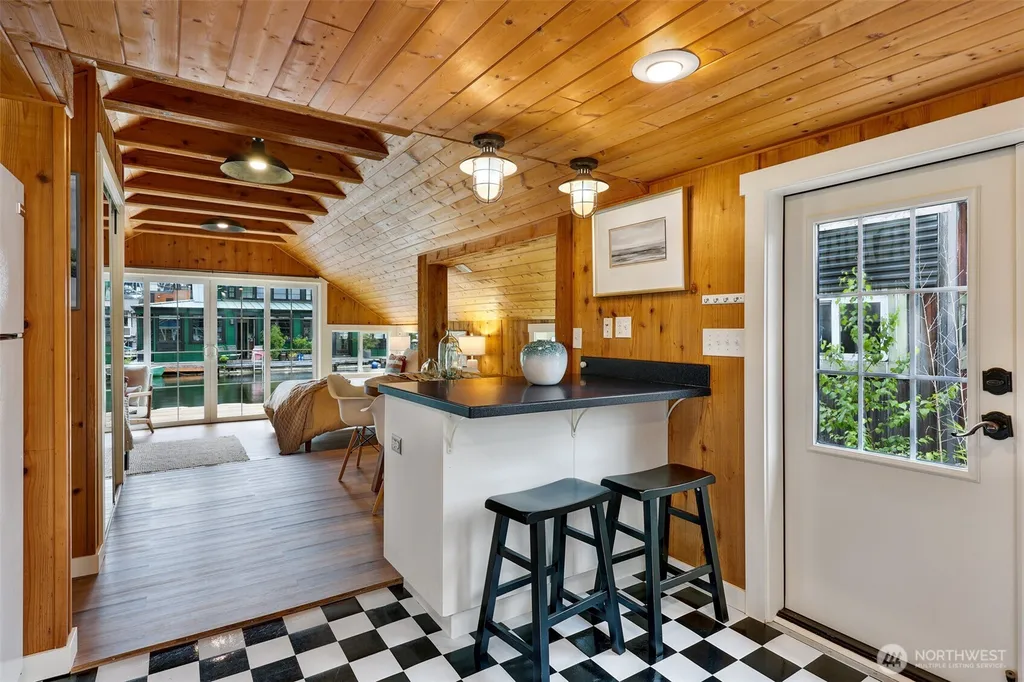 3146 Portage Bay Place E Seattle WA 98102