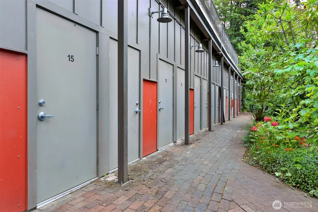 3146 Portage Bay Place E Seattle WA 98102