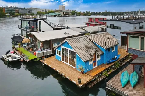 3146 Portage Bay Place E Seattle WA 98102