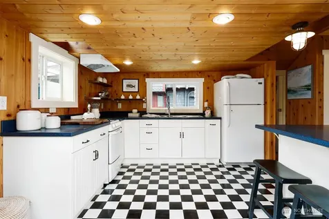 3146 Portage Bay Place E Seattle WA 98102