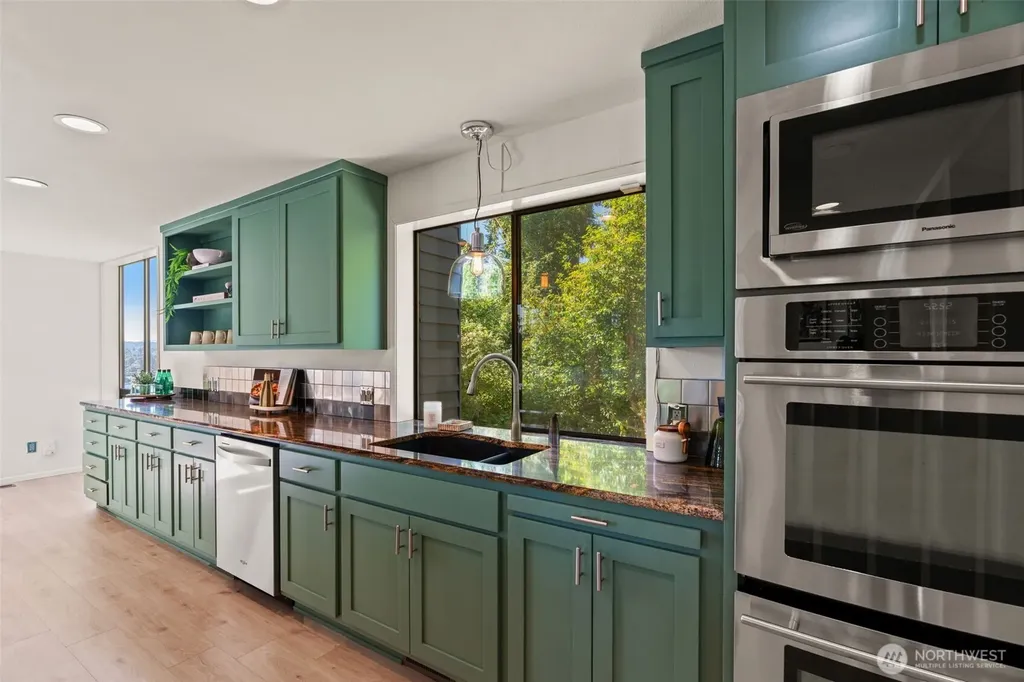 11324 83rd Place NE Kirkland WA 98034
