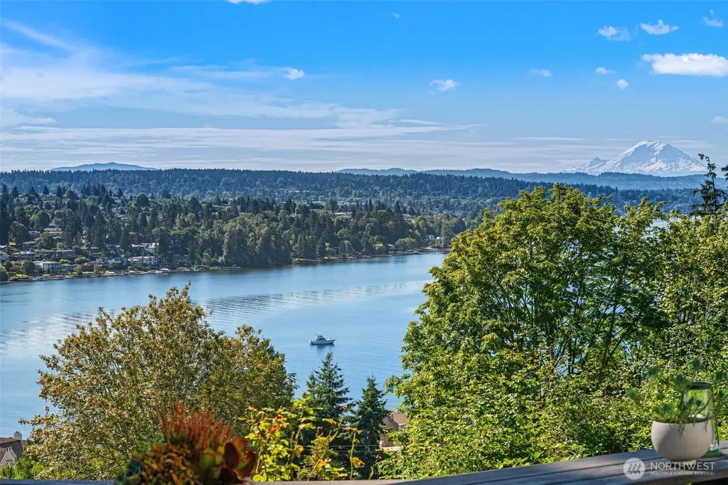 11324 83rd Place NE Kirkland WA 98034