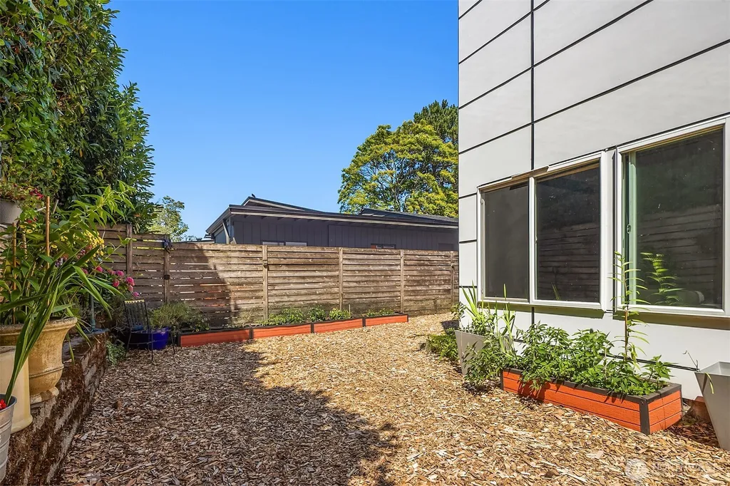 2602 S Ferdinand Street Seattle WA 98108