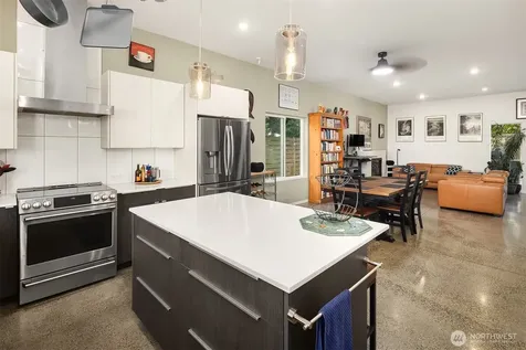 2602 S Ferdinand Street Seattle WA 98108
