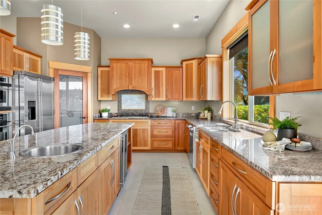 2076 Dellesta Drive Bellingham WA 98226