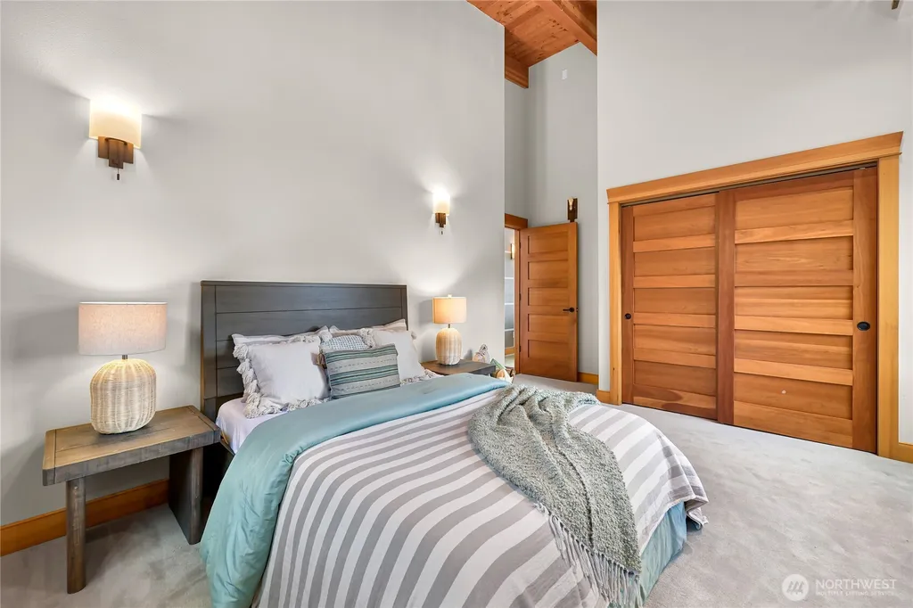 2076 Dellesta Drive Bellingham WA 98226