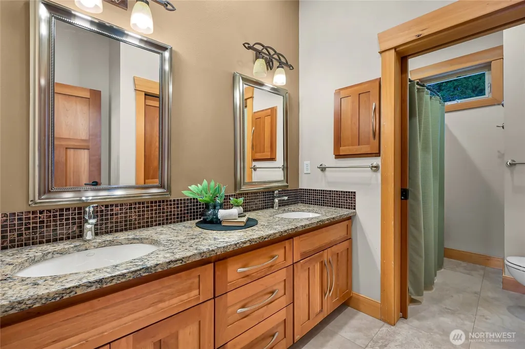 2076 Dellesta Drive Bellingham WA 98226