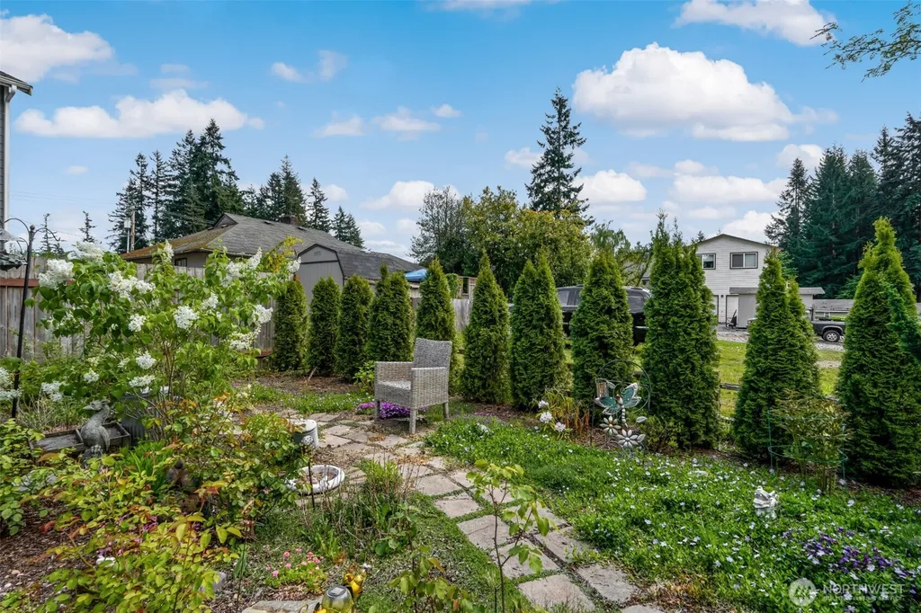 7030 Lower Ridge Road Everett WA 98203