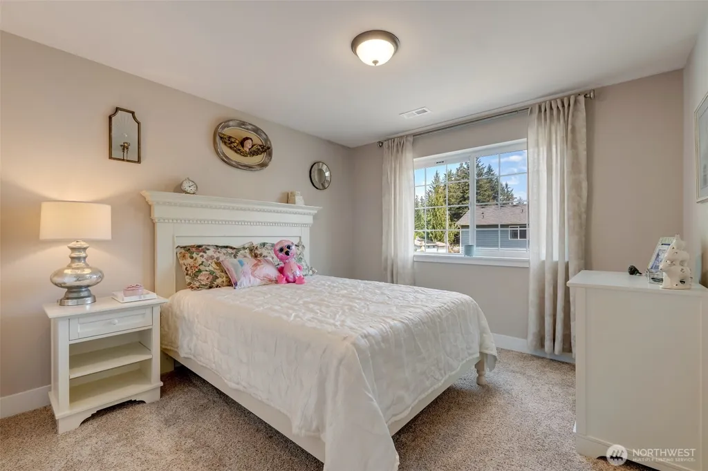 7030 Lower Ridge Road Everett WA 98203