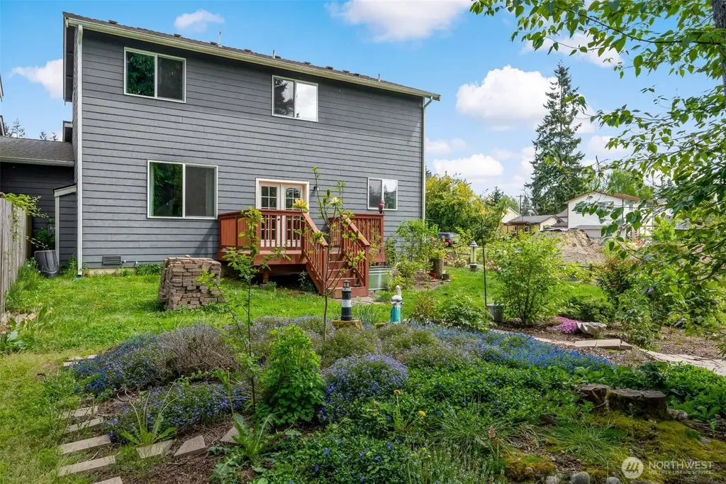 7030 Lower Ridge Road Everett WA 98203