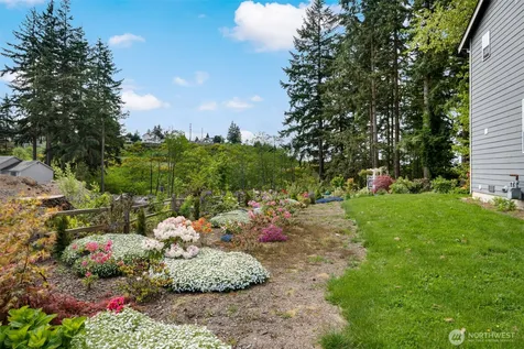 7030 Lower Ridge Road Everett WA 98203