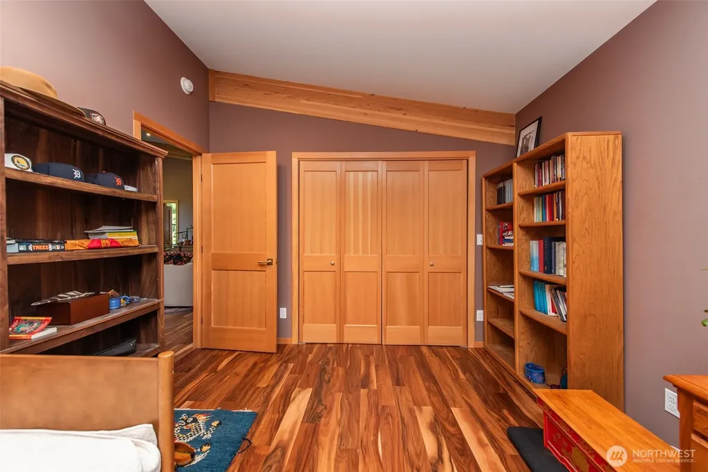 1833 Eaglemount Road Port Townsend WA 98368