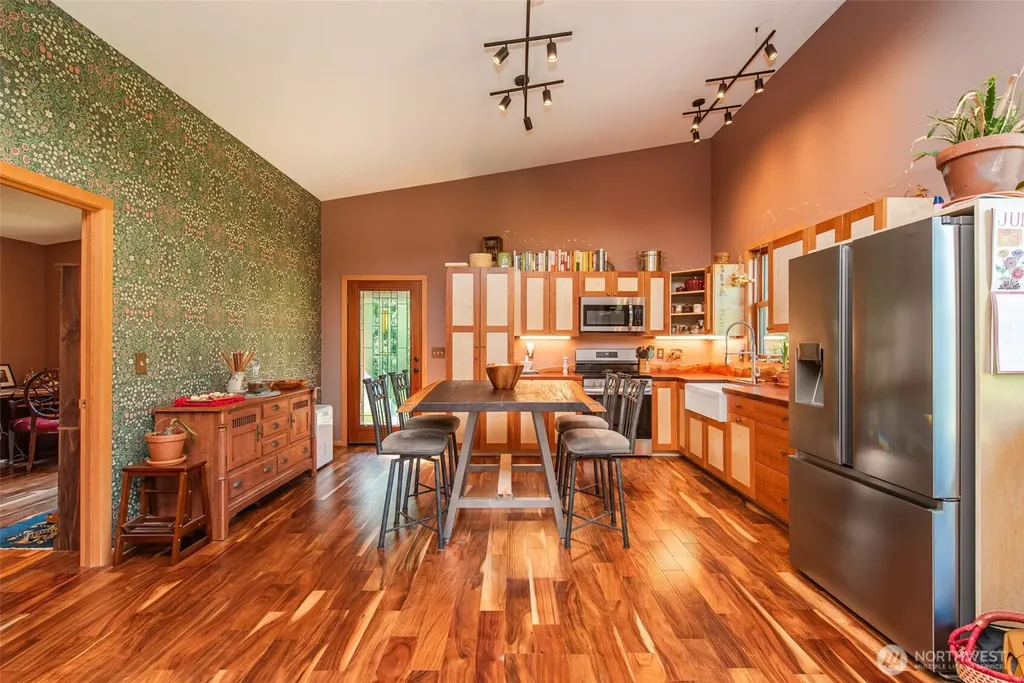 1833 Eaglemount Road Port Townsend WA 98368