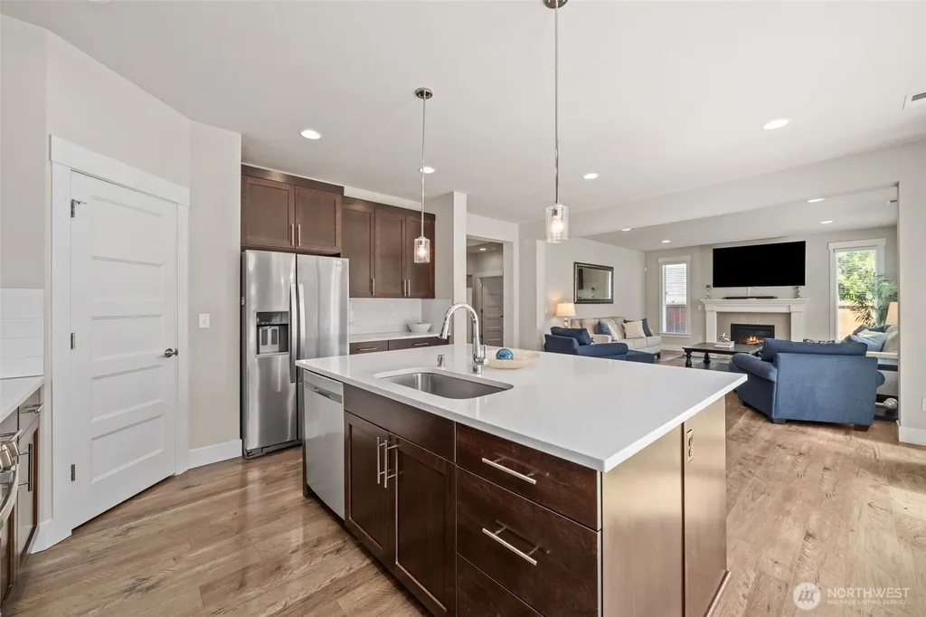 704 26th Avenue Court Milton WA 98354