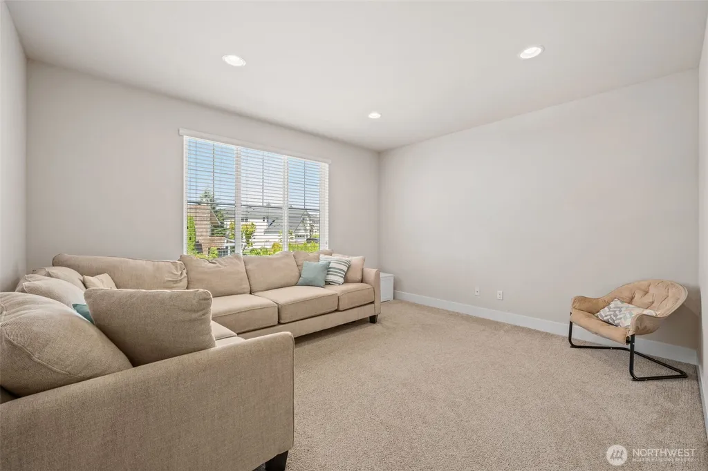 704 26th Avenue Court Milton WA 98354