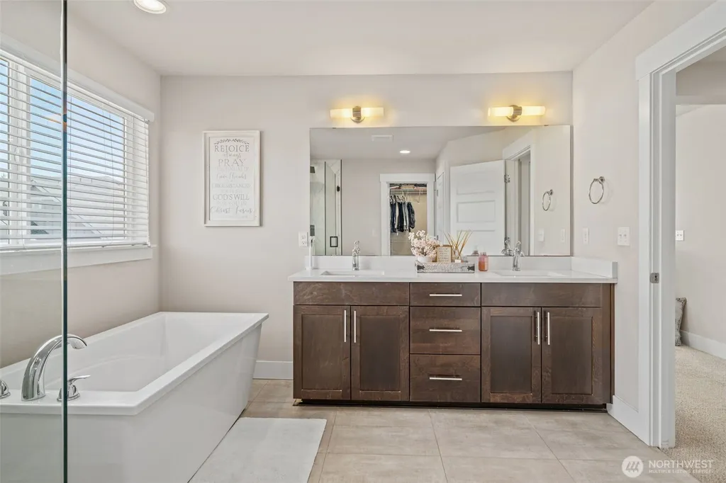 704 26th Avenue Court Milton WA 98354