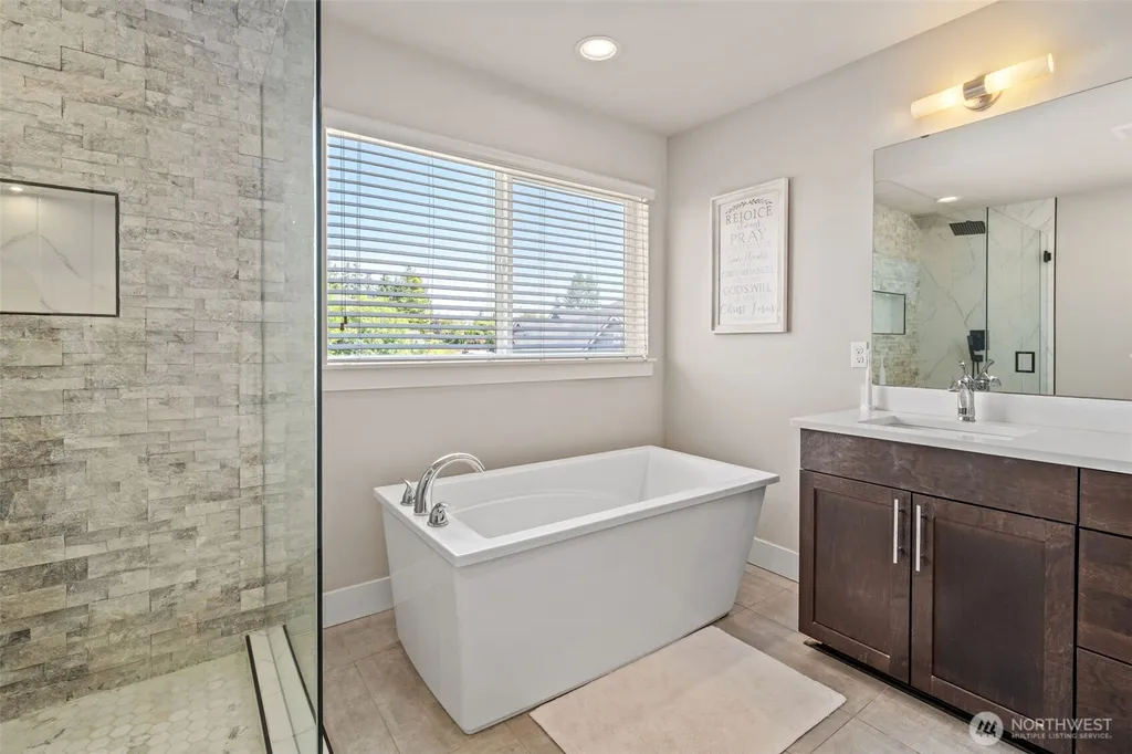 704 26th Avenue Court Milton WA 98354
