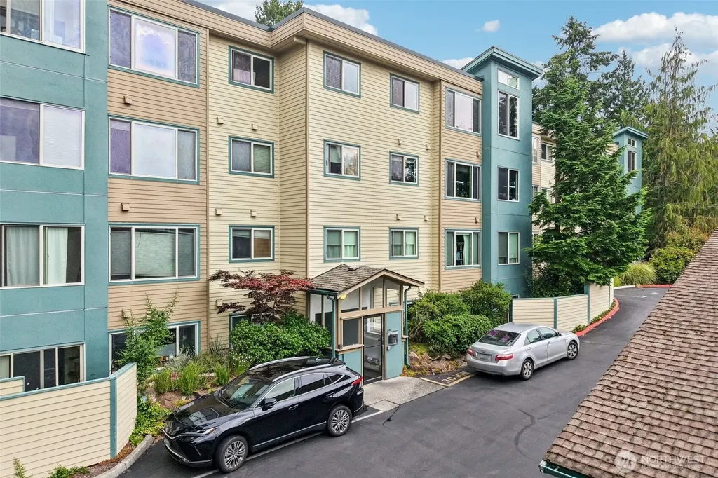 2222 NE 92nd Street Seattle WA 98115