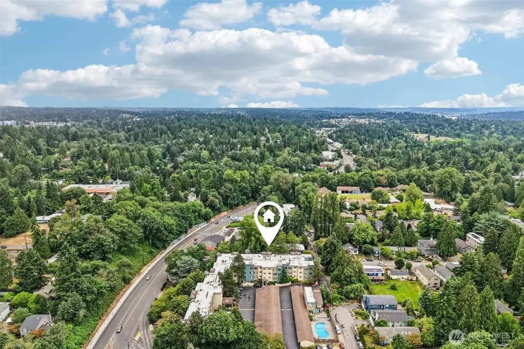 2222 NE 92nd Street Seattle WA 98115