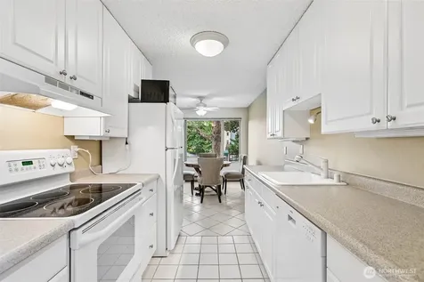 2222 NE 92nd Street Seattle WA 98115