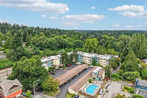 2222 NE 92nd Street Seattle WA 98115