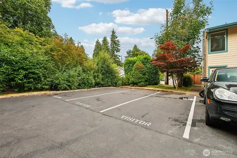 2222 NE 92nd Street Seattle WA 98115