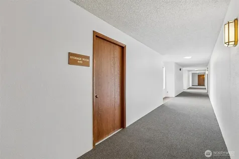 2222 NE 92nd Street Seattle WA 98115