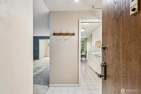 2222 NE 92nd Street Seattle WA 98115