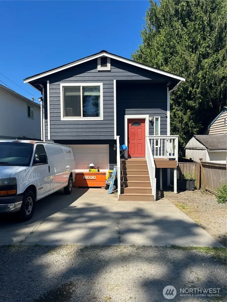 10453 1st Avenue SW Seattle WA 98146