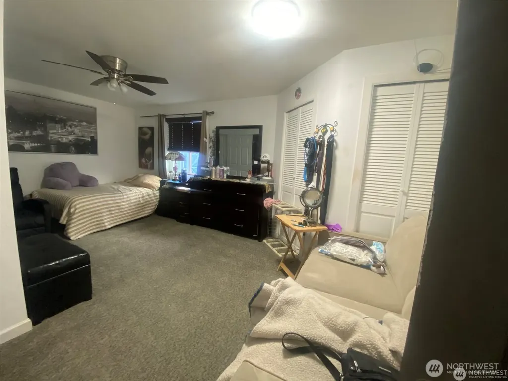 10453 1st Avenue SW Seattle WA 98146