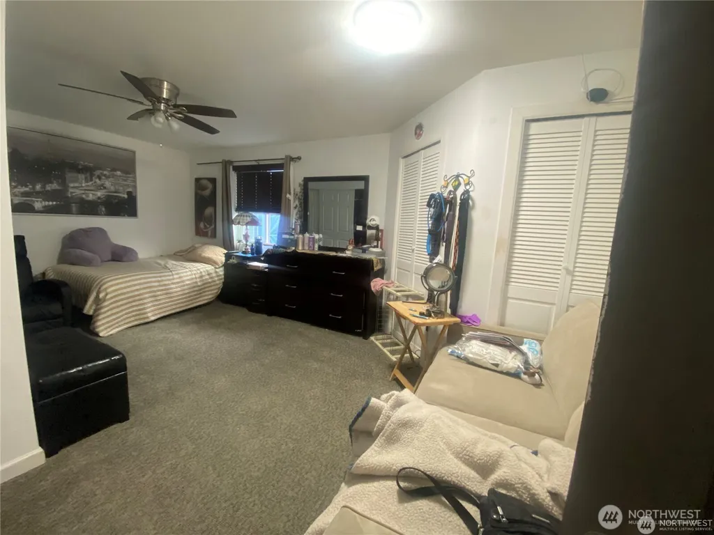 10453 1st Avenue SW Seattle WA 98146