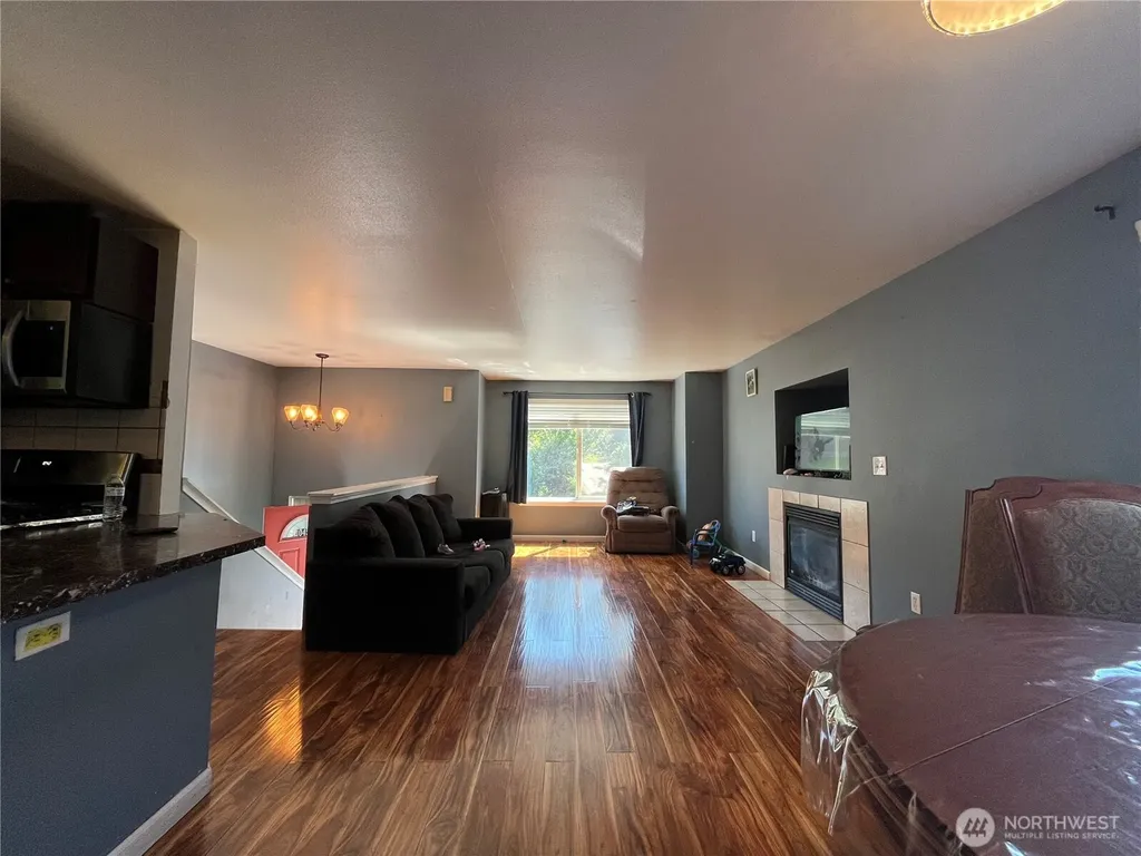 10453 1st Avenue SW Seattle WA 98146