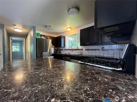 10453 1st Avenue SW Seattle WA 98146