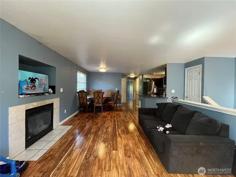 10453 1st Avenue SW Seattle WA 98146