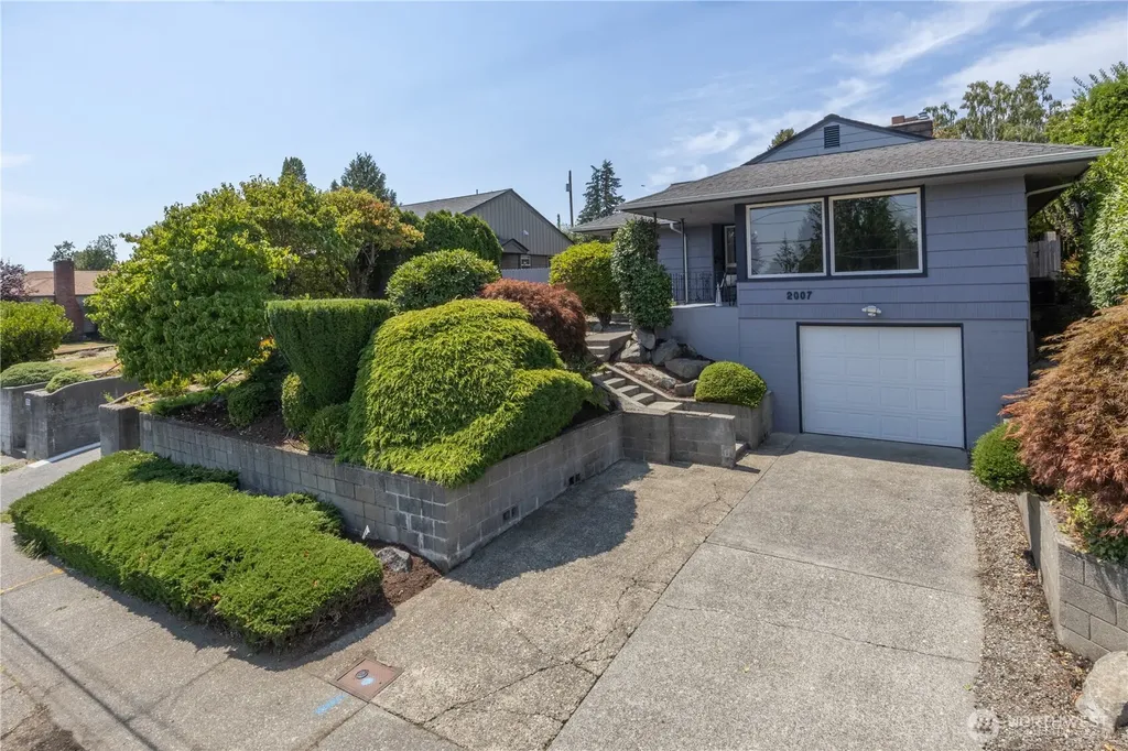 2007 Trenton Avenue Bremerton WA 98310