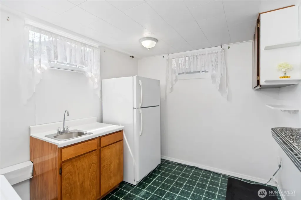 2007 Trenton Avenue Bremerton WA 98310