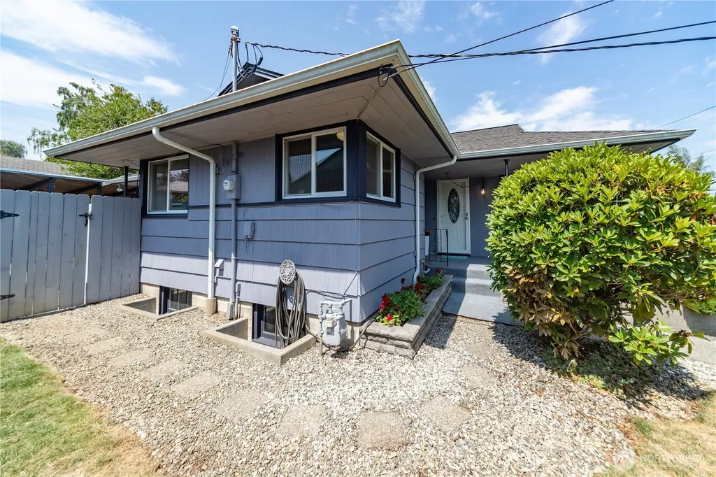 2007 Trenton Avenue Bremerton WA 98310