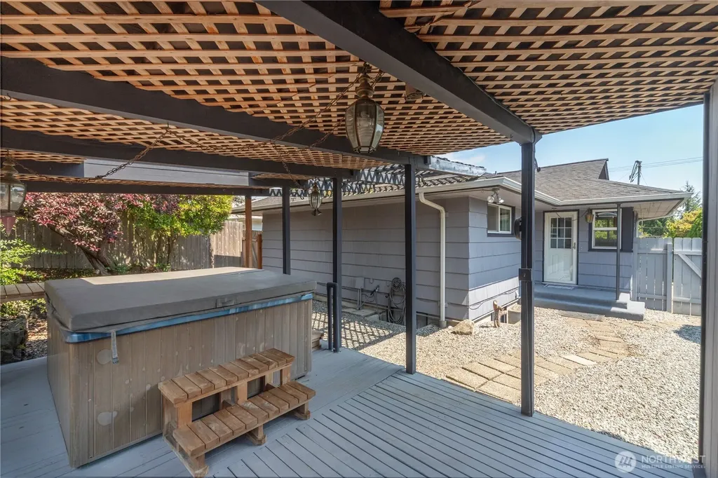 2007 Trenton Avenue Bremerton WA 98310