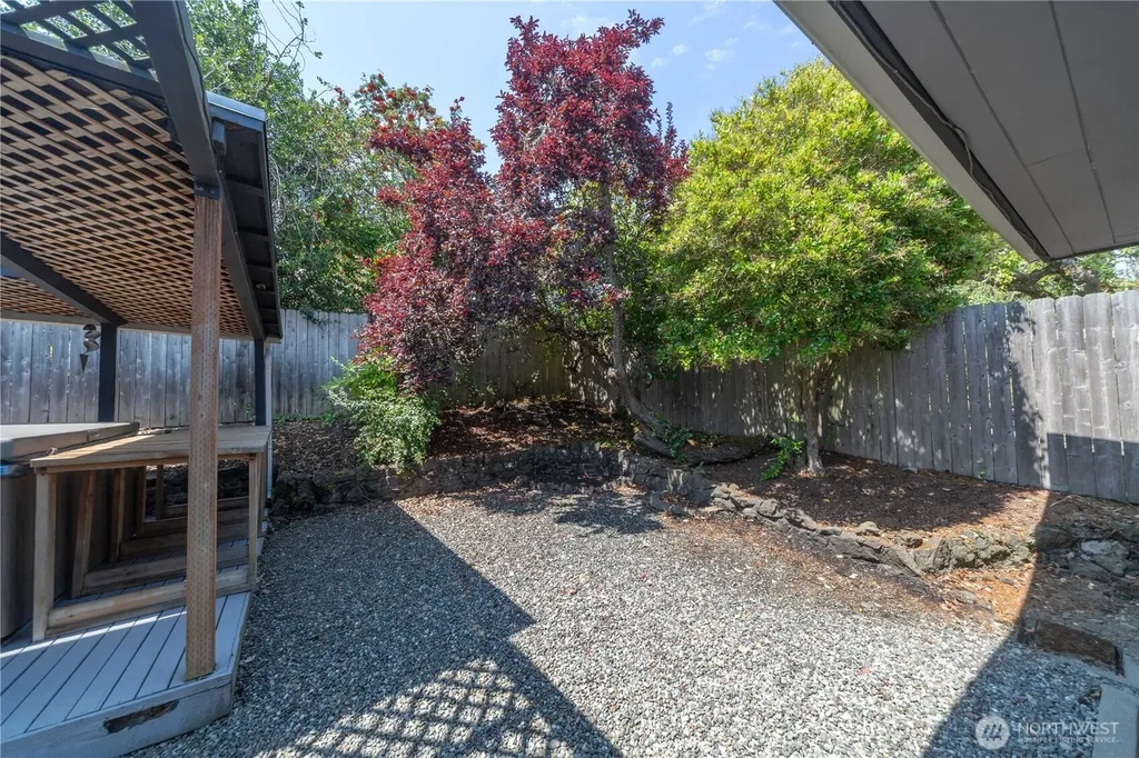 2007 Trenton Avenue Bremerton WA 98310