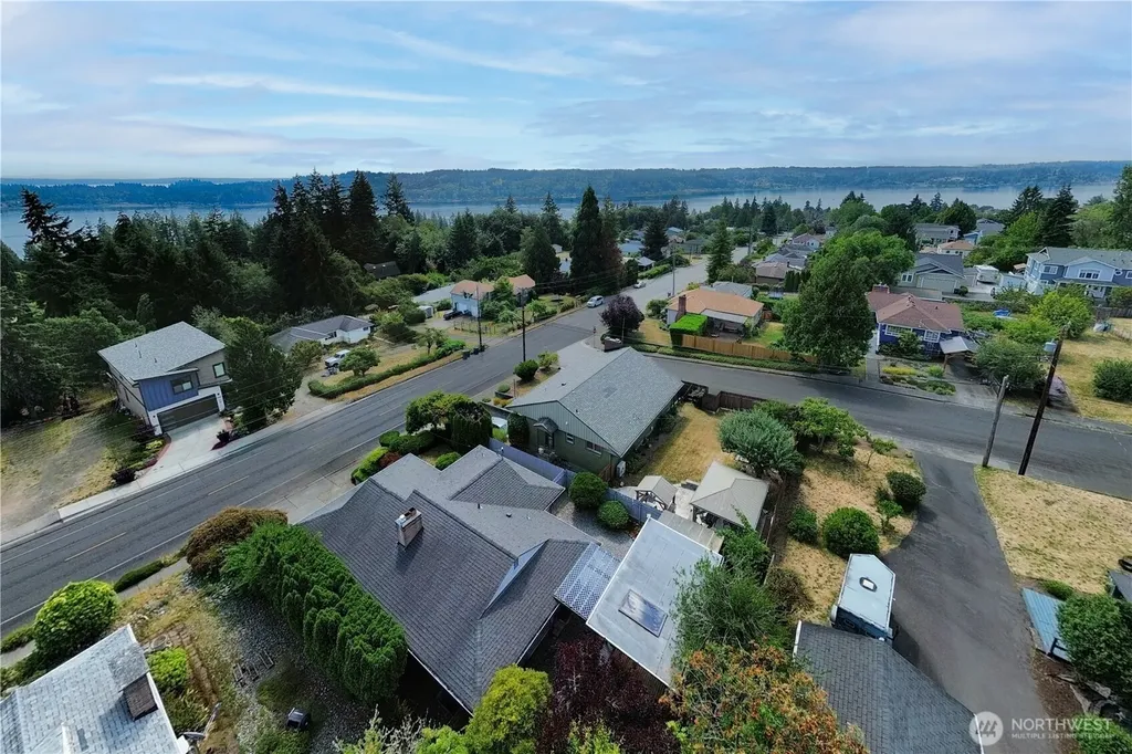 2007 Trenton Avenue Bremerton WA 98310