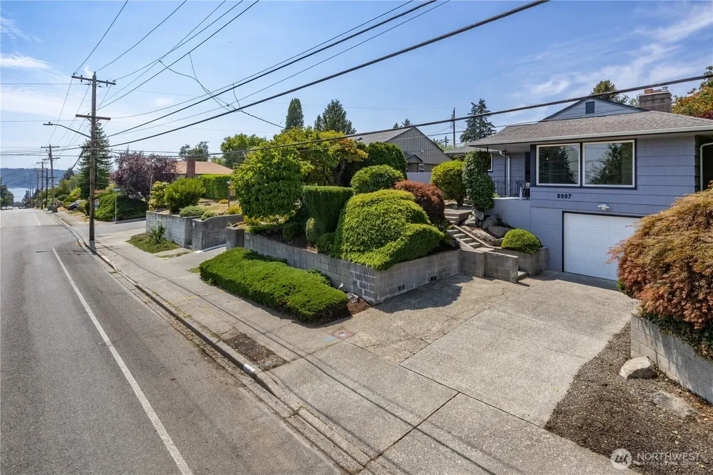 2007 Trenton Avenue Bremerton WA 98310