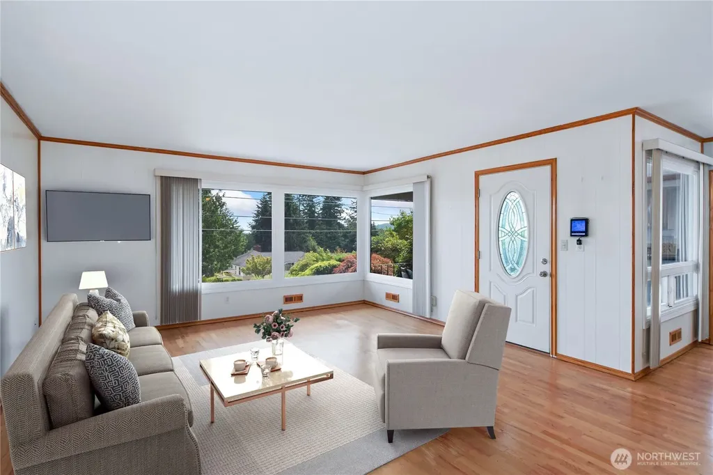 2007 Trenton Avenue Bremerton WA 98310