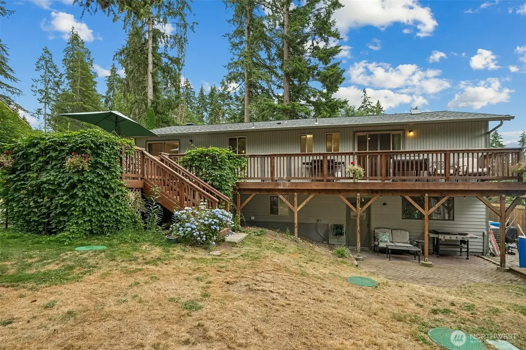 8413 121st Street E Puyallup WA 98373