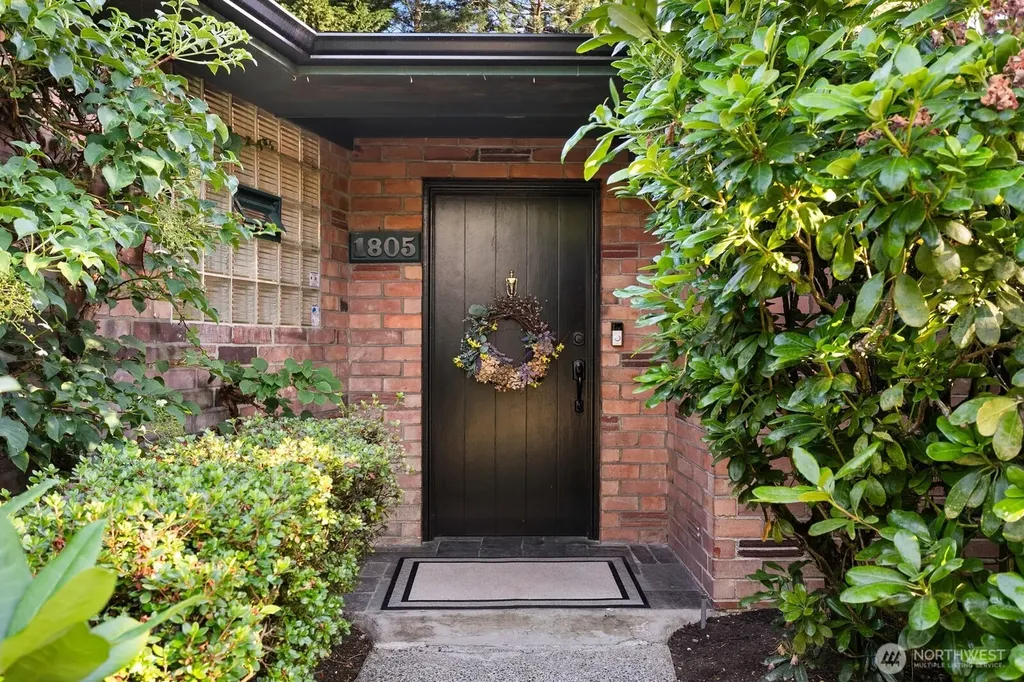 1805 NW 95th Street Seattle WA 98117