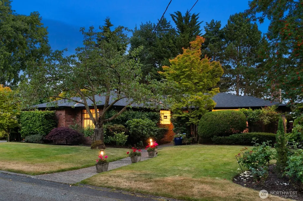 1805 NW 95th Street Seattle WA 98117