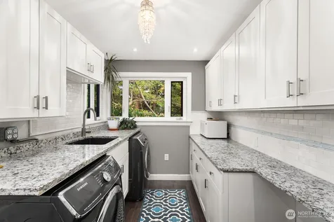 1805 NW 95th Street Seattle WA 98117