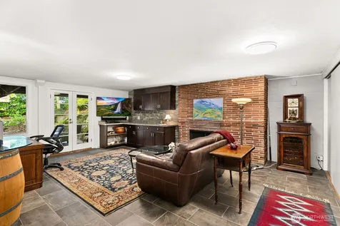 1805 NW 95th Street Seattle WA 98117