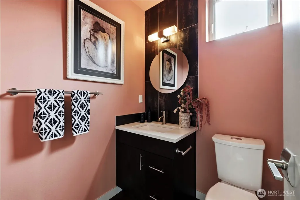 6114 8th Avenue NW Seattle WA 98107