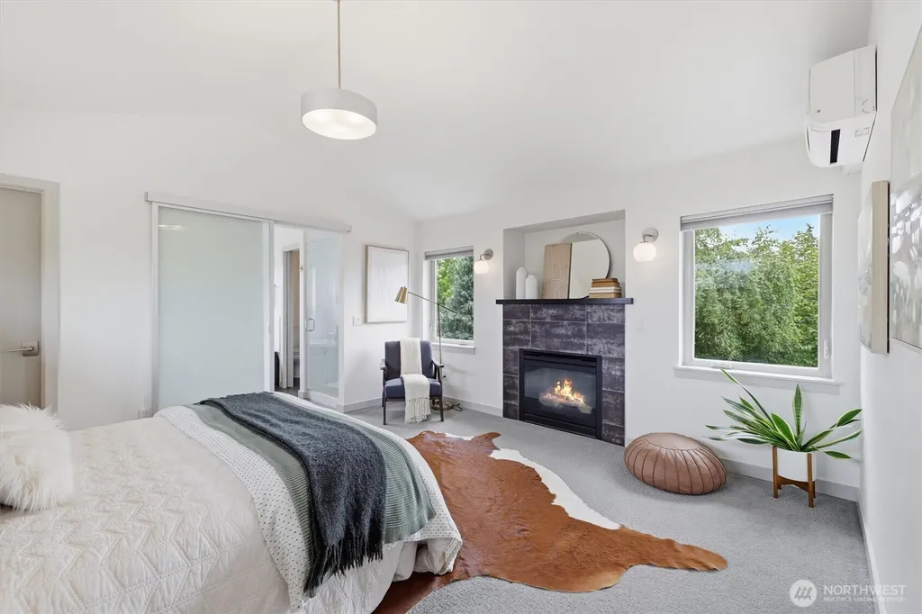 6114 8th Avenue NW Seattle WA 98107